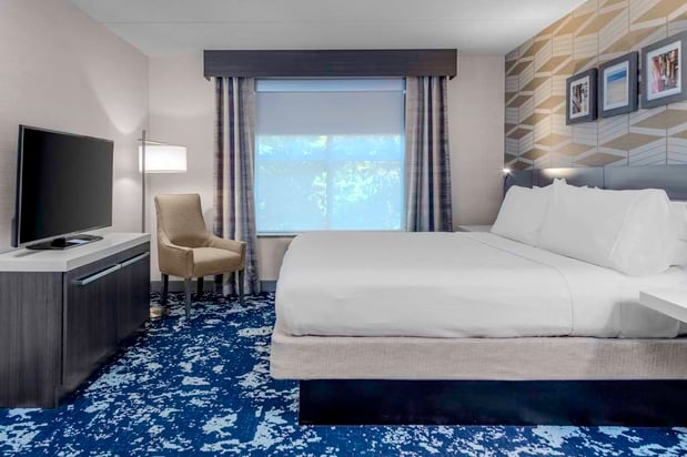 Images Hilton Garden Inn Freeport Downtown