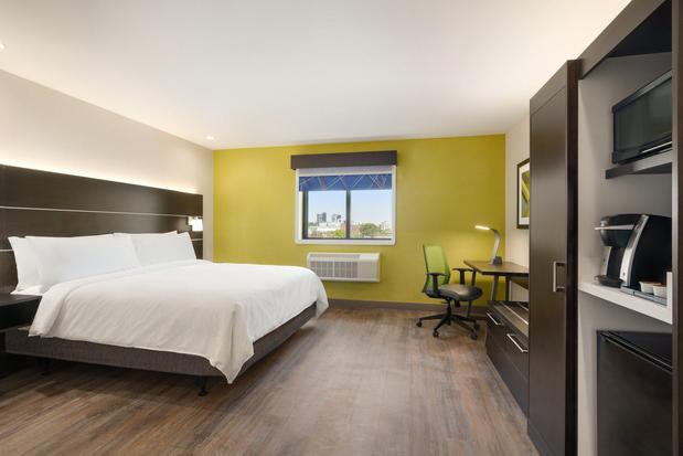 Images Holiday Inn Express Jamaica - Jfk Airtrain - Nyc by IHG