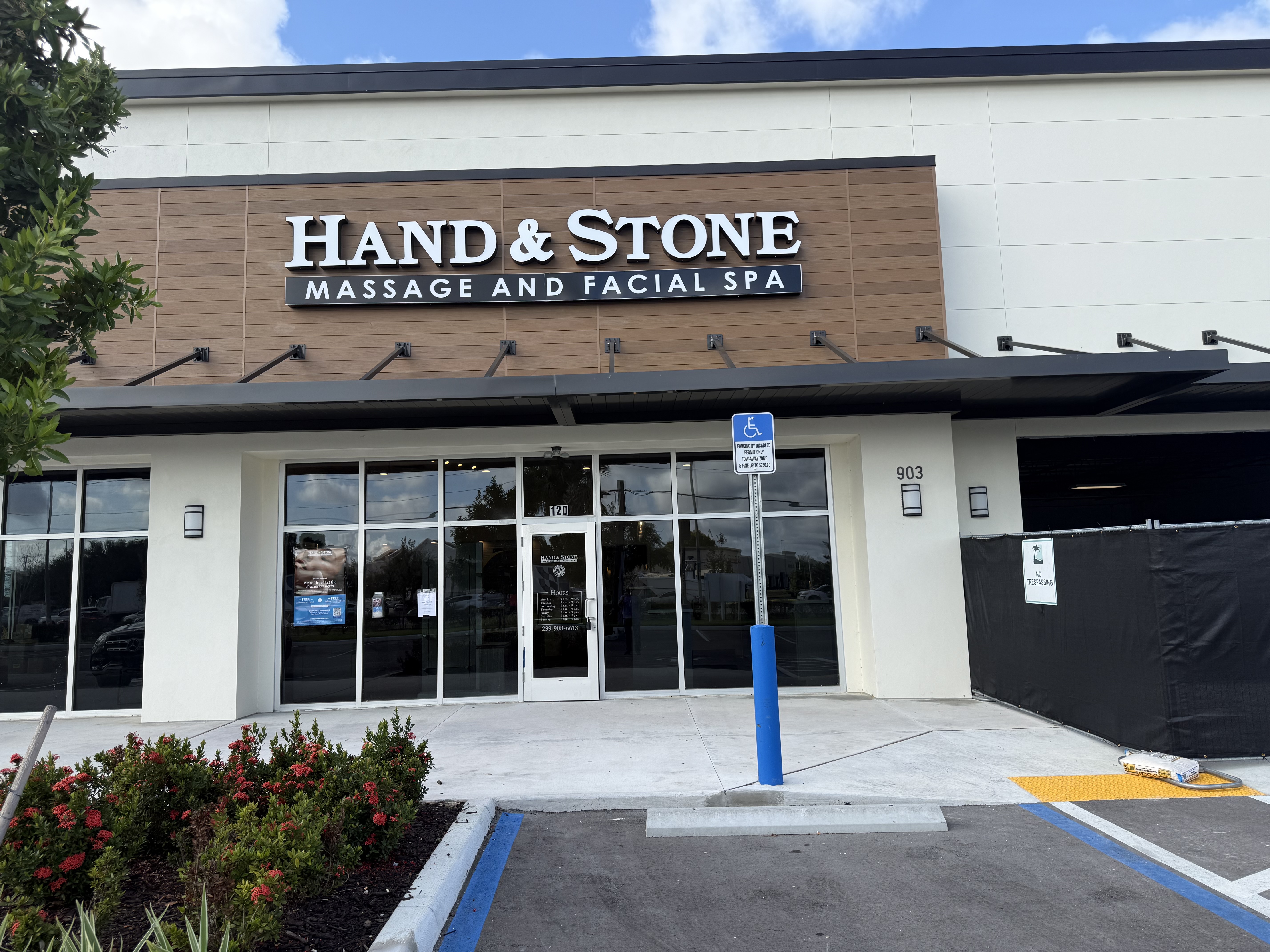 Hand &amp; Stone Massage and Facial Spa Logo
