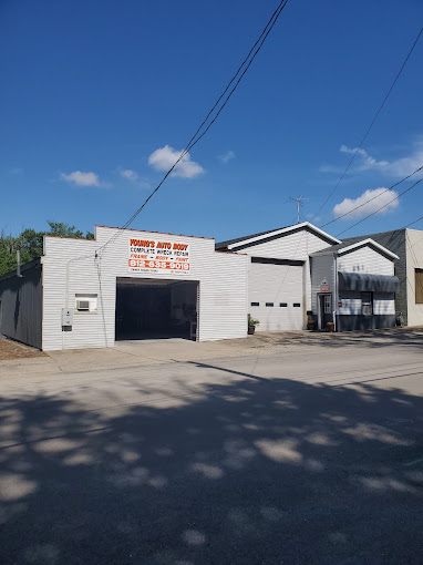 Young's Auto Body Logo