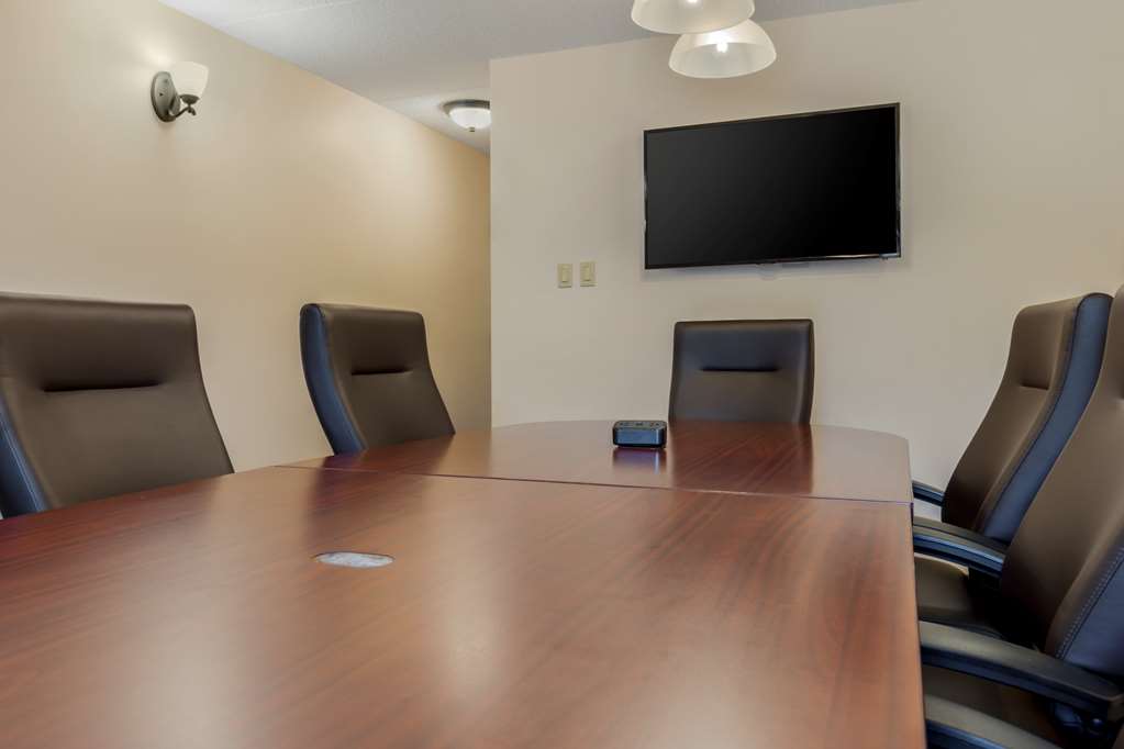 Best Western Plus Dryden Hotel & Conference Centre in Dryden: Meeting Room