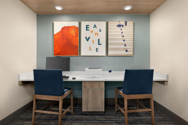 Images Holiday Inn Express & Suites Evansville Downtown by IHG