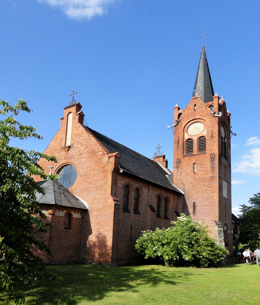 Kirche Hoppenrade - Pfarrsprengel Wustermark, Potsdamer Straße 36 in Wustermark