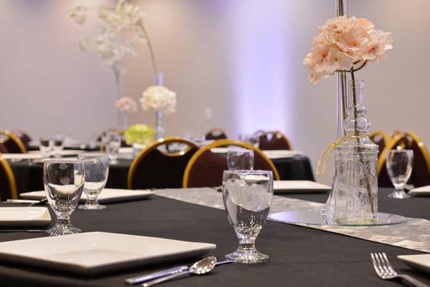 Images Holiday Inn Kansas City Airport by IHG