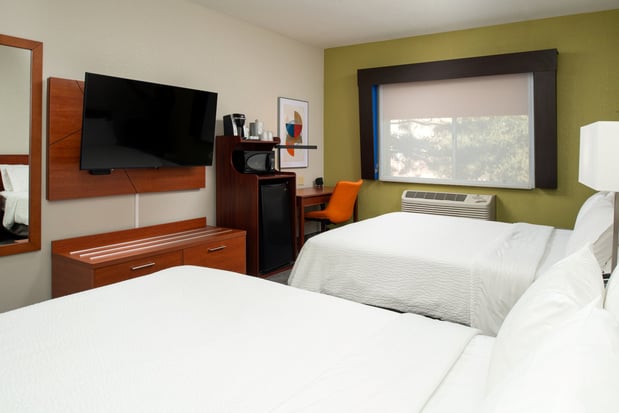 Images Holiday Inn Express & Suites Farmington (Bloomfield) by IHG