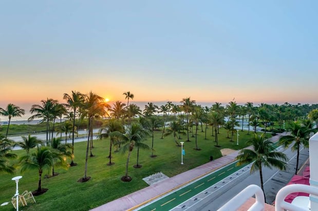 Images Hilton Vacation Club Crescent on South Beach Miami