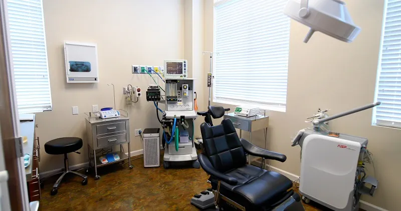 Pasqual Oral & Maxillofacial Surgery exam room
