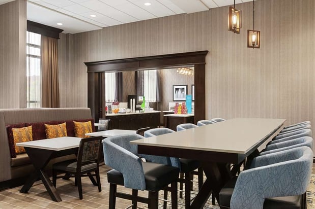 Images Hampton Inn & Suites Kansas City Downtown Crossroads