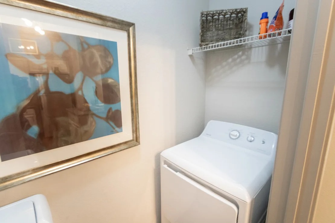 Full-size Washer/Dryer Connections 