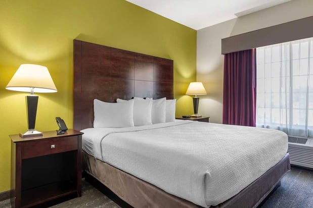 Images Best Western Plus Mansfield Inn & Suites