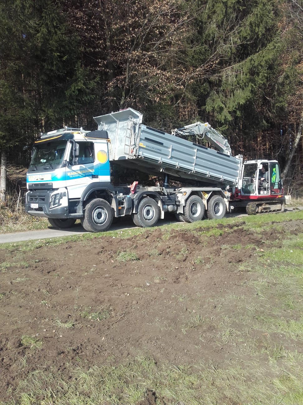 Bild 19 von Hauserbauer Transport & Erdbau GmbH