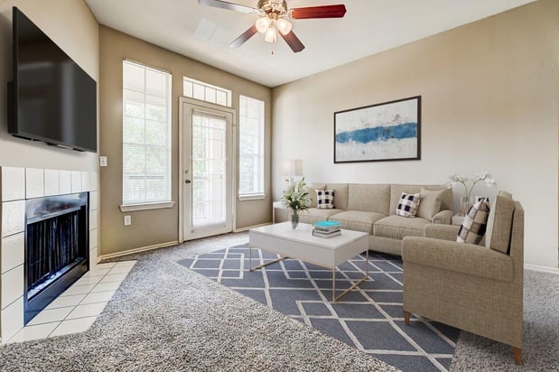Images Champion Lake Apartment Homes