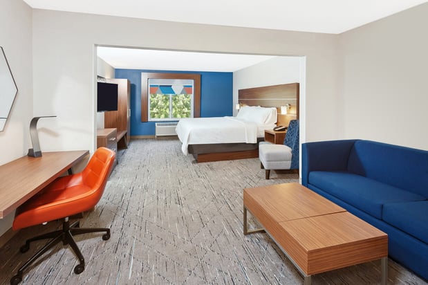 Images Holiday Inn Express & Suites Urbana-Champaign (U of I Area) by IHG