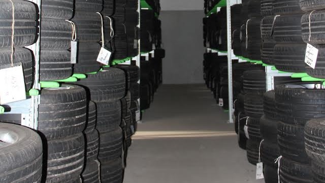 Images Frederiksværk Dækcenter A/S