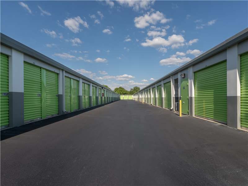 Exterior Units - Extra Space Storage at 1012 US-92, Auburndale, FL 33823