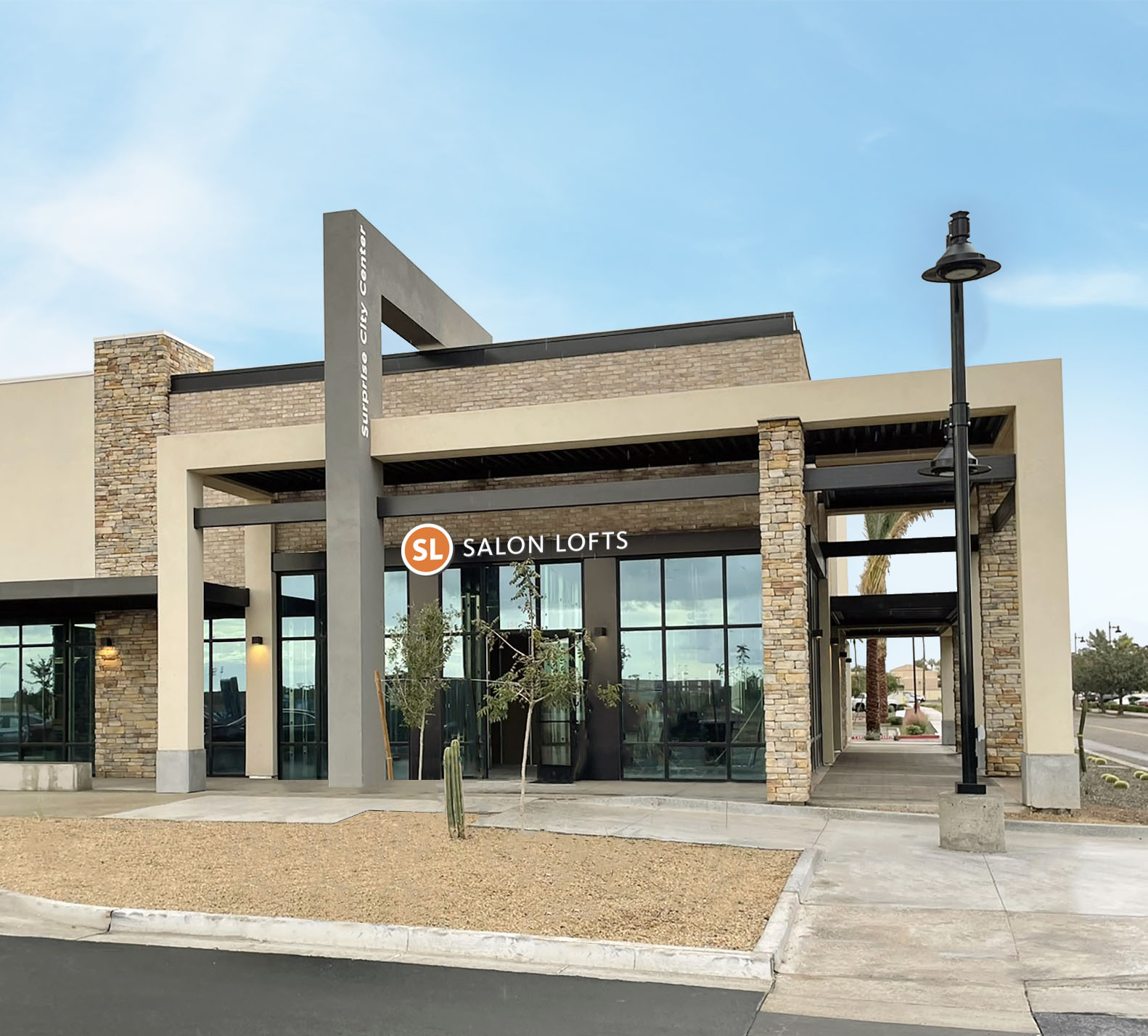 Exterio of Salon Loft Surperior City Center.