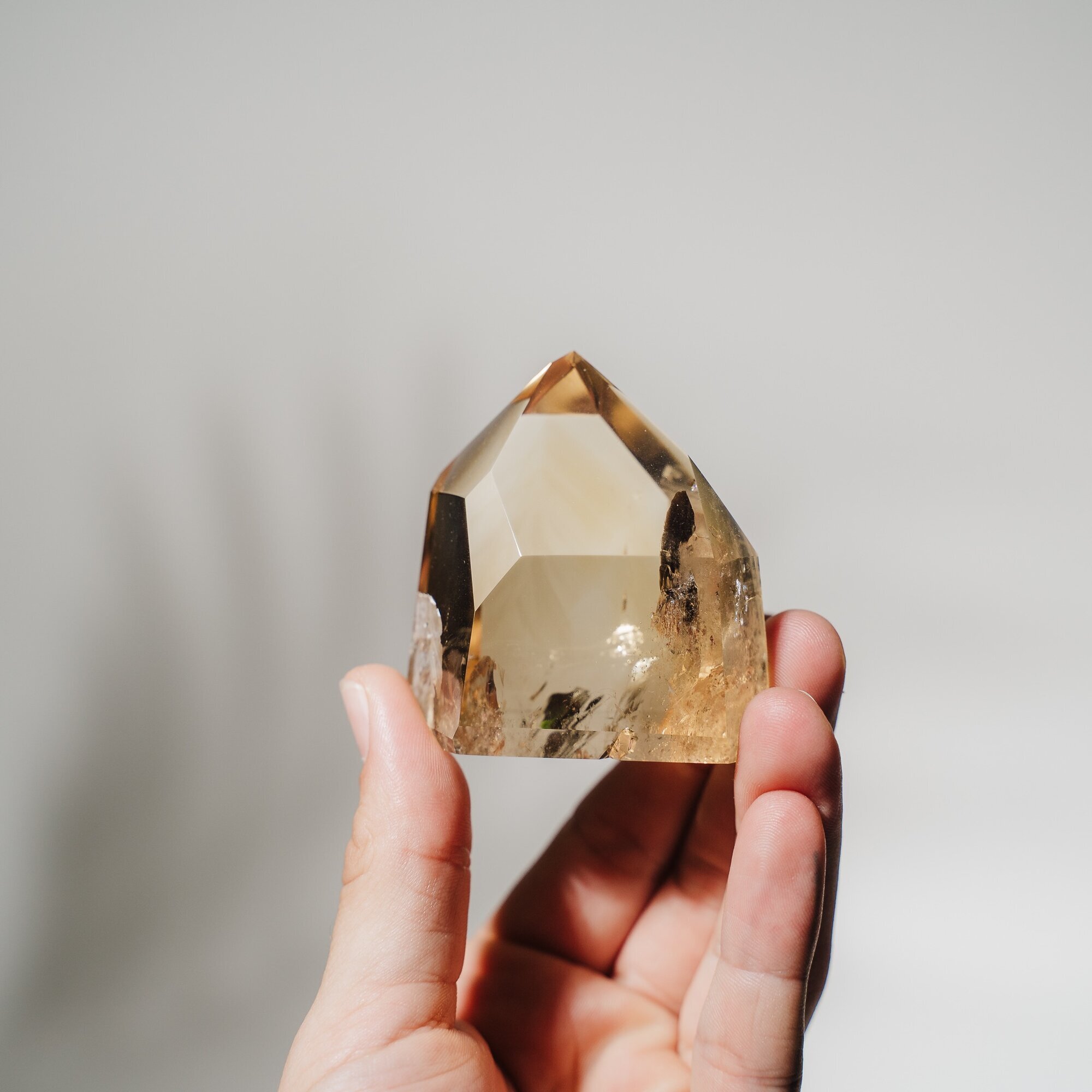 Edelsteinerei I Onlineshop für Edelsteine und Kristalle, Flurgasse 2 in Gratkorn