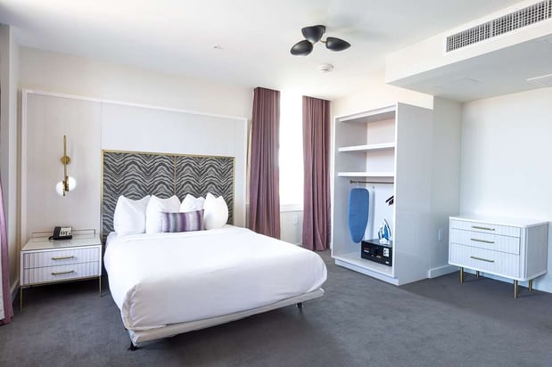 Images The Kelly Birmingham, Tapestry Collection by Hilton