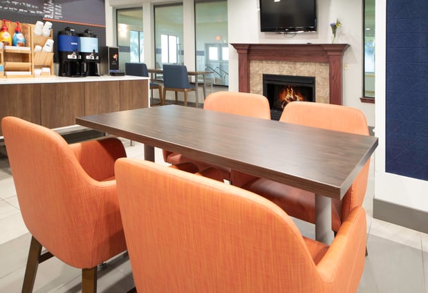 Images Holiday Inn Express & Suites St Charles by IHG