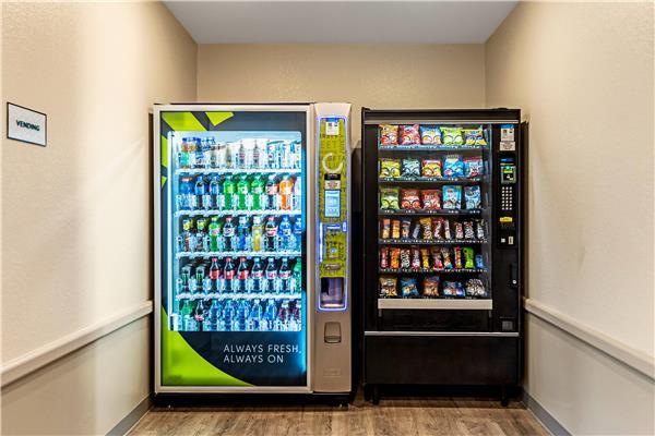 Images WoodSpring Suites Naples