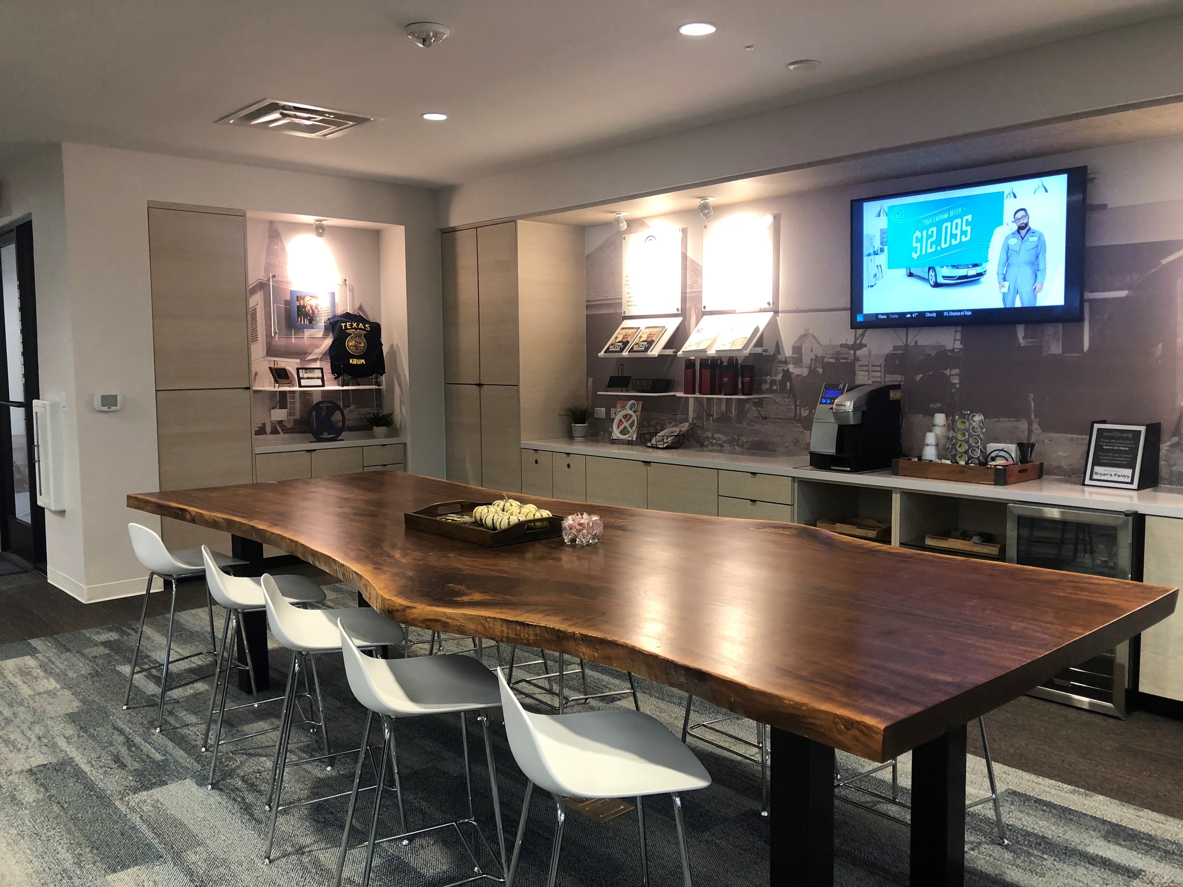 First United Bank - Krum - interior customer refreshment area