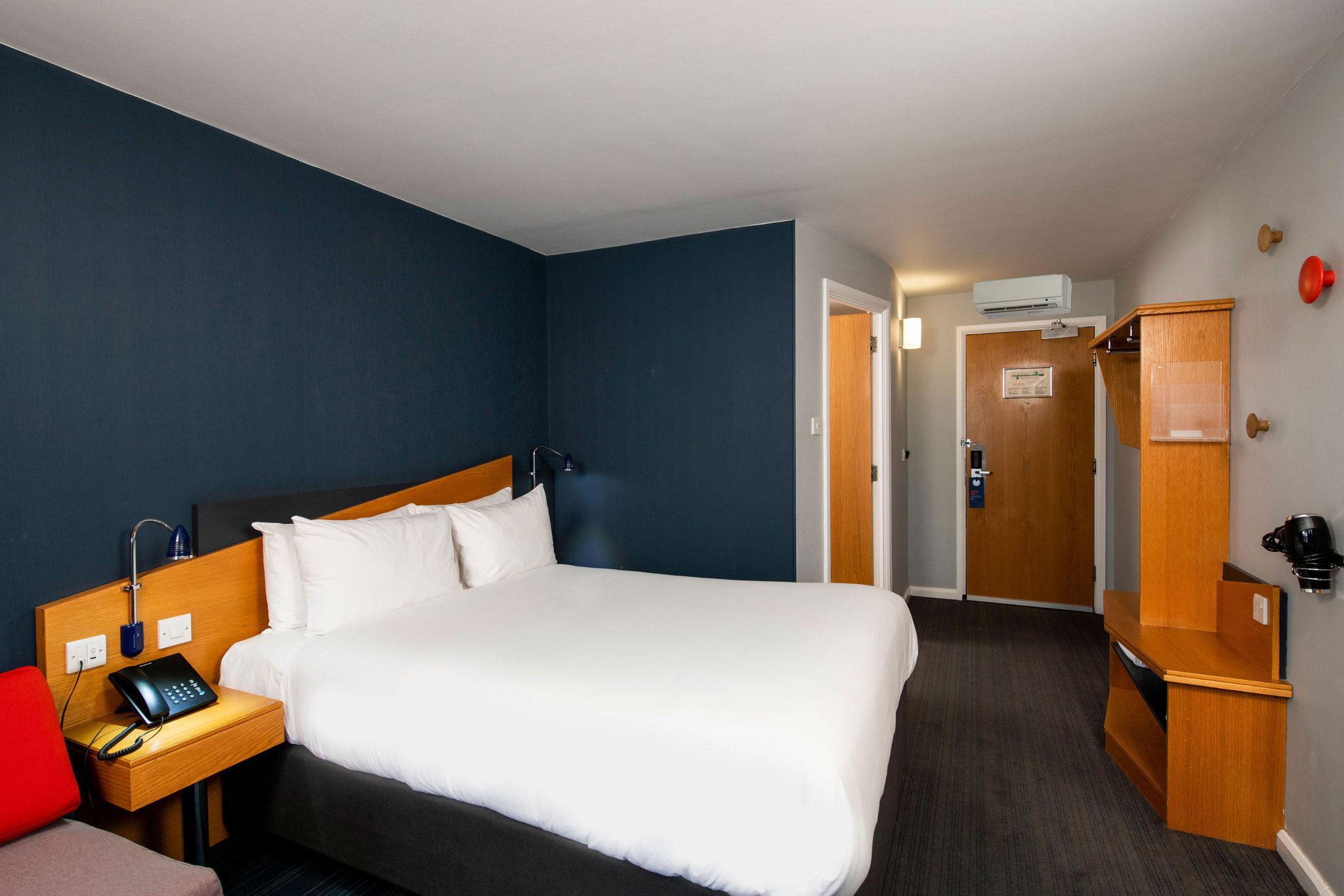 Images Holiday Inn Express Peterborough, an IHG Hotel
