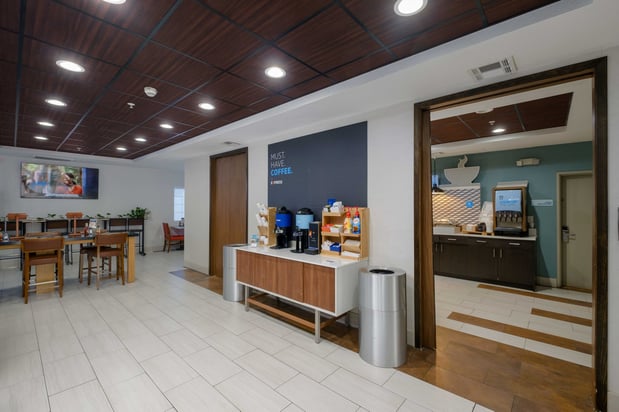 Images Holiday Inn Express & Suites Carlsbad by IHG