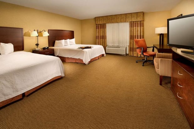 Images Hampton Inn & Suites San Antonio-Airport
