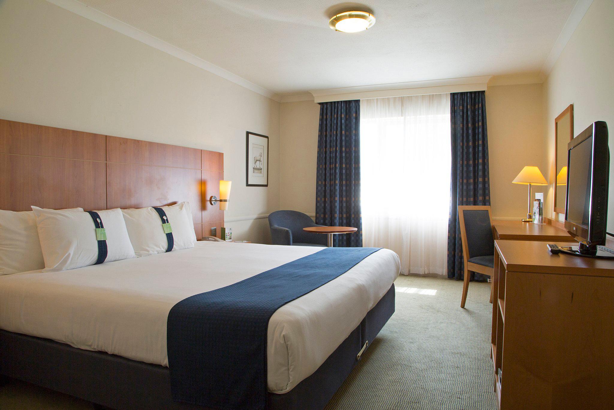 Images Holiday Inn Guildford, an IHG Hotel