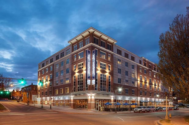 Images Hampton Inn Portland Downtown - Waterfront