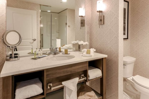 Images DoubleTree by Hilton Evansville