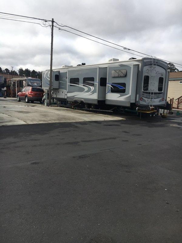 Want an affordable housing alternative? Our partnership with Family RV allows you to rent an RV on a monthly basis and if you decide RV Life is the right choice for you, you can also rent to own! Using Family RV is a great choice for first time RV'ers before purchasing.