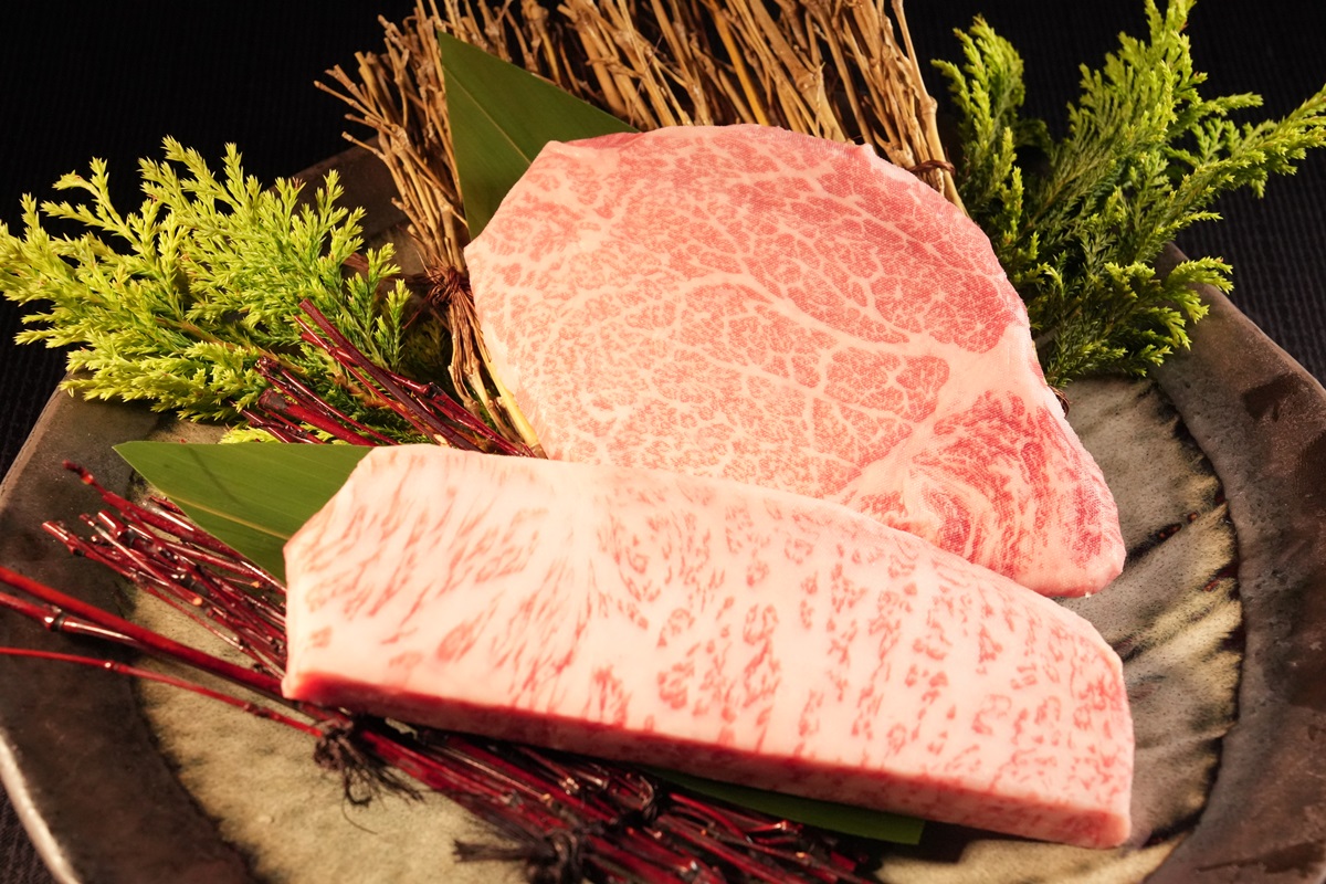 Images 炭火焼肉　月和