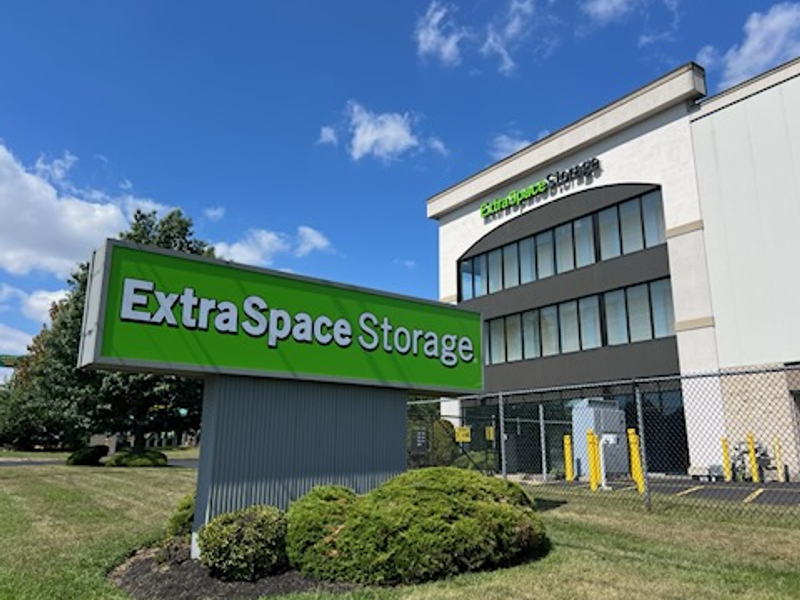 Images Extra Space Storage