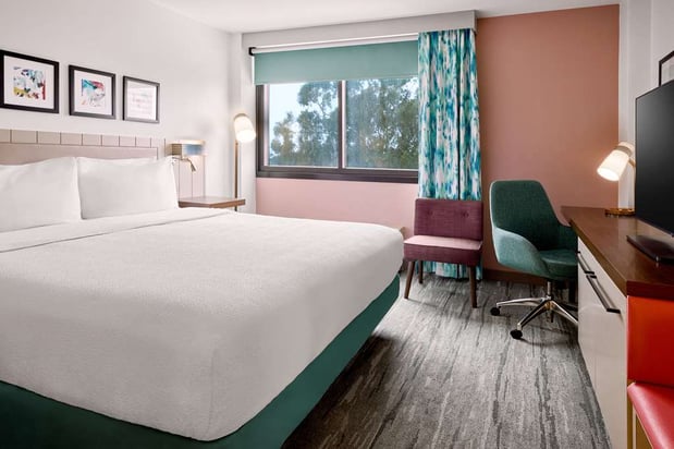 Images Hilton Garden Inn LAX Los Angeles Airport