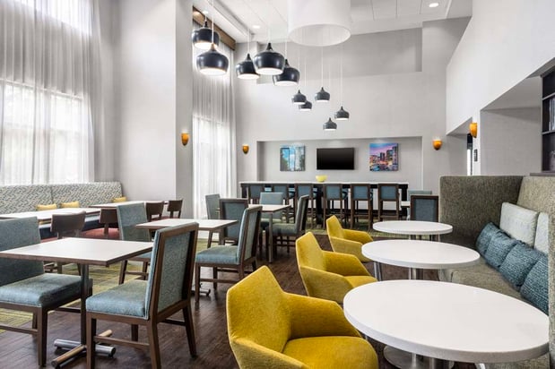 Images Hampton Inn & Suites Birmingham/280 East-Eagle Point