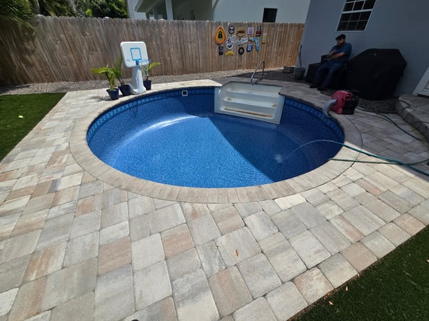 Images Paradise Palm Pools Inc