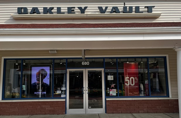 Images Oakley Vault