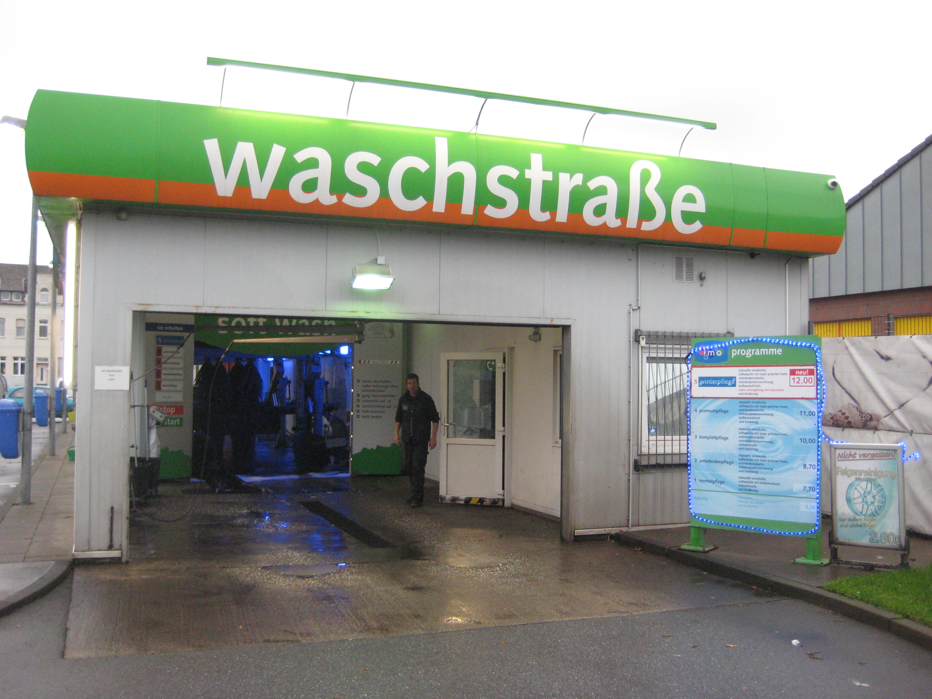 IMO Car Wash, Ehinger Str. 104 a in Duisburg