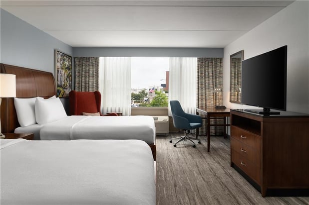 Images Hilton Garden Inn Charleston Waterfront/Downtown