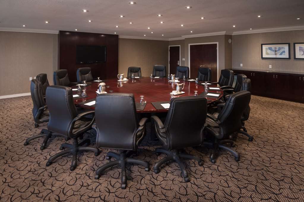 DoubleTree by Hilton Hotel London Ontario in London: Meeting Room