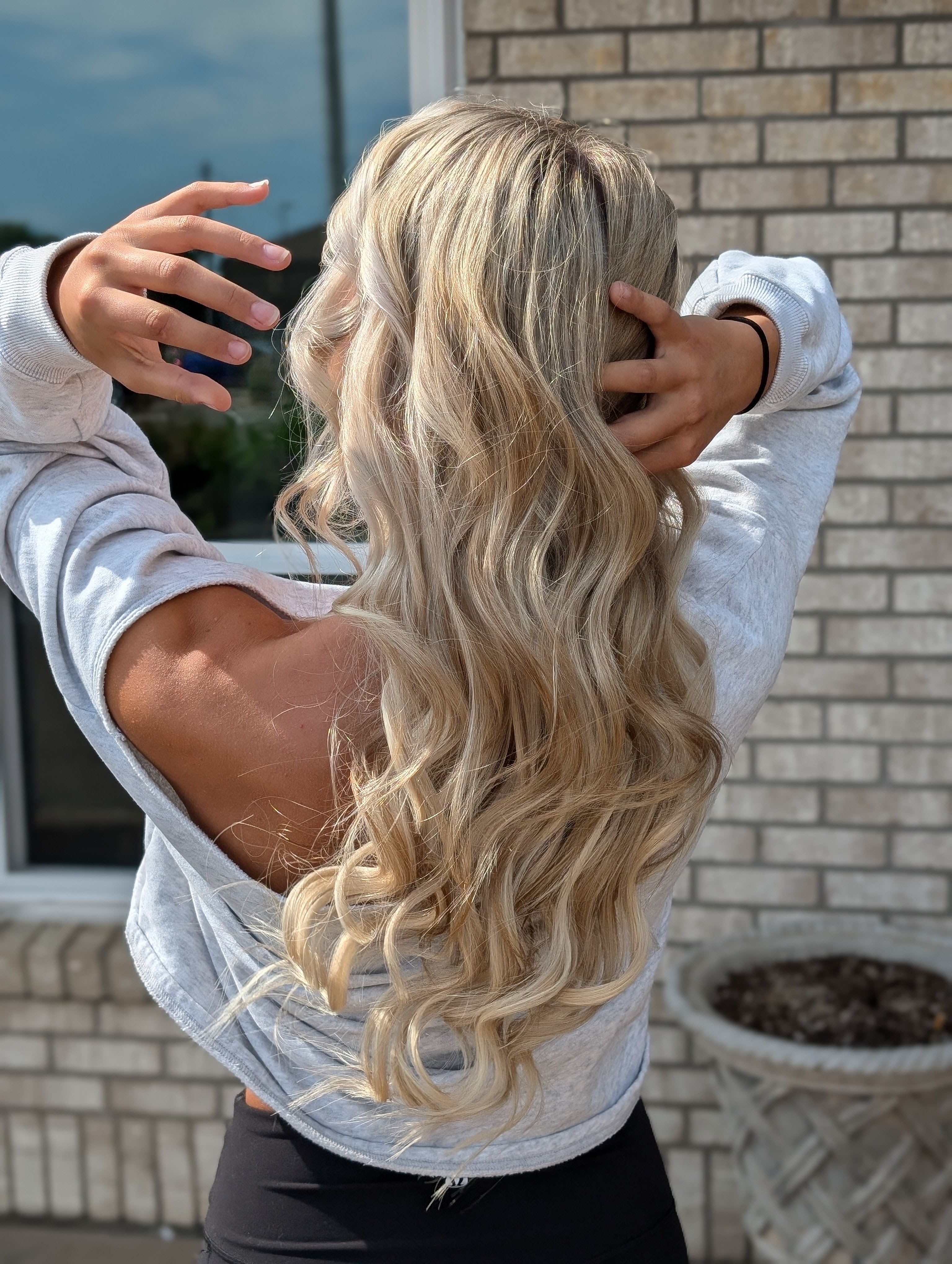 Micro-foil and 24" easi-hair extension placement
By Sierra