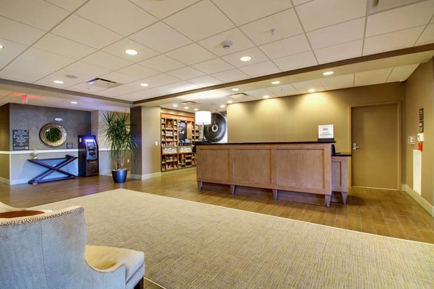 Images Hampton Inn & Suites Milwaukee West