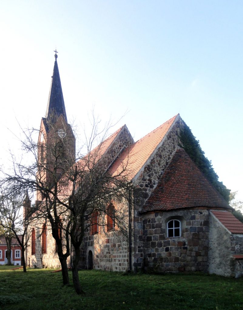 Kirche Petkus - Ev. Kirchengemeinde Am Golmberg, Petkuser Hauptstr. 1 in Baruth/Mark