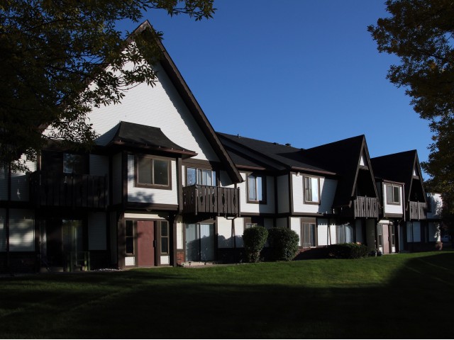 Creekwood Apartments
