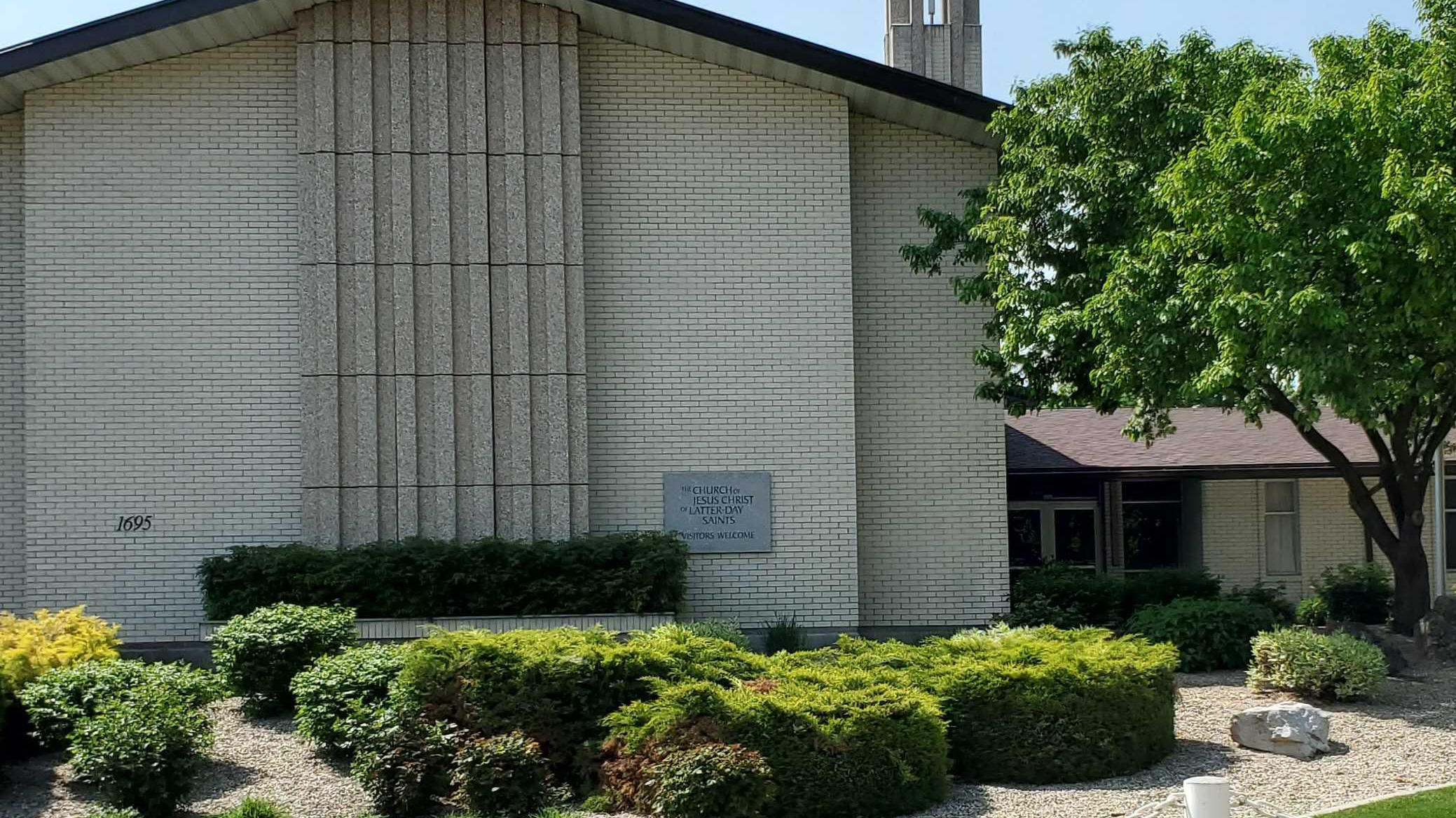 Front of the building from Amity Road.