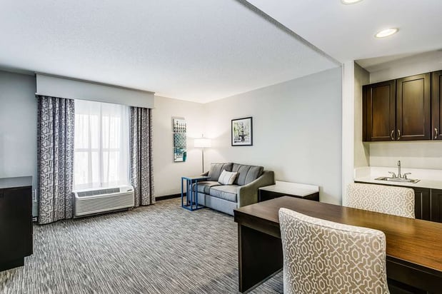 Images Hampton Inn & Suites Mobile- Downtown Historic District