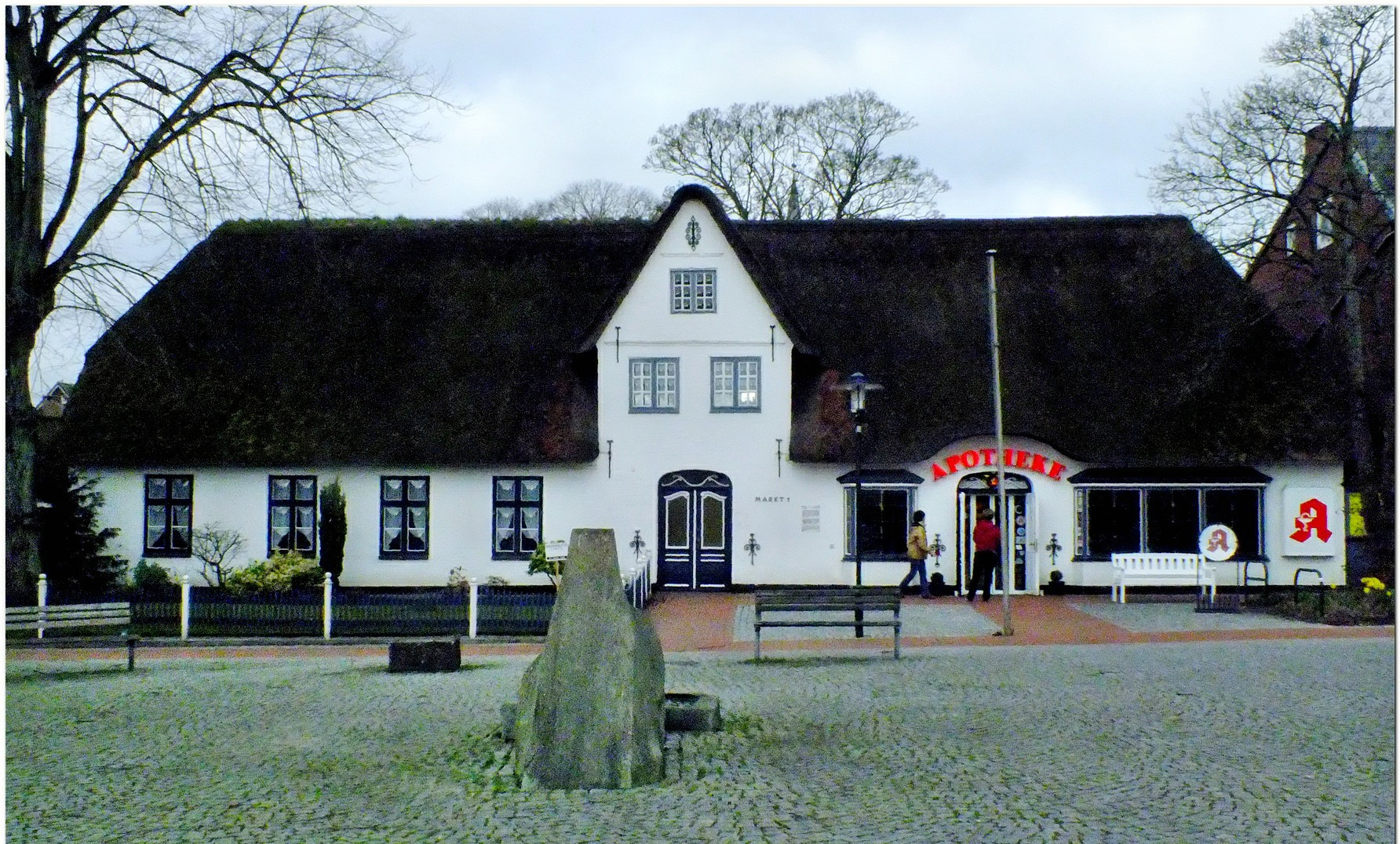 Königlich privilegierte Apotheke Hans-Günter Lund e.K., Markt 1 in Leck