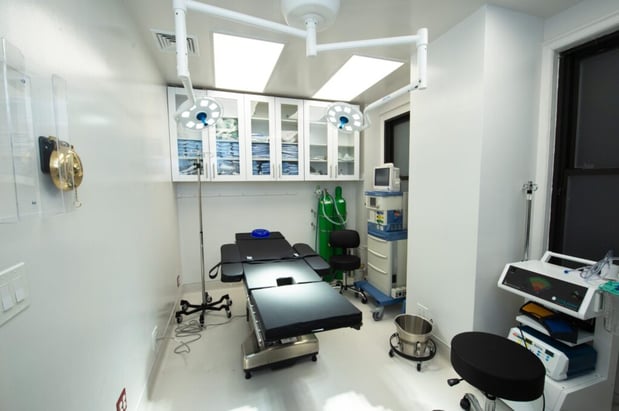 Images Michael Bassiri-Tehrani, M.D. Facial Plastic & Reconstructive Surgery