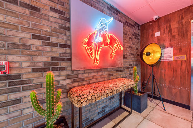 Images Hotel Lexen   Santa Clarita  Valencia Near Six Flags